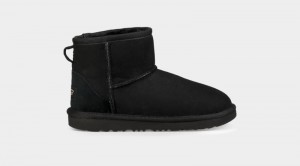 Black Ugg Classic Ii Mini Kids' Boots | Saudi Arabia-9236174