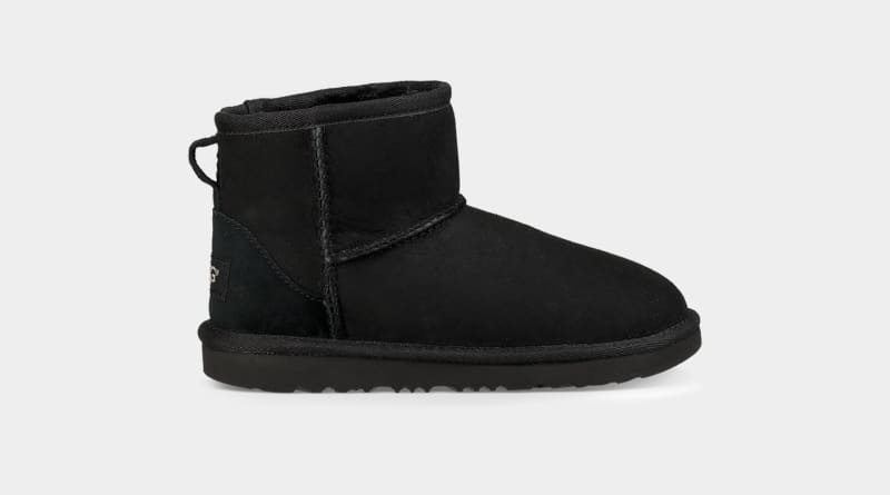 Black Ugg Classic Ii Mini Kids\' Boots | Saudi Arabia-9236174