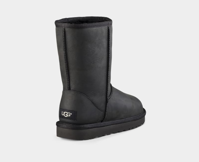 Black Ugg Classic Short Leather Women's Boots | Saudi Arabia-9456187