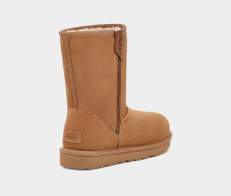 Brown Ugg Classic Short Bailey Zip Women's Boots | Saudi Arabia-6752419