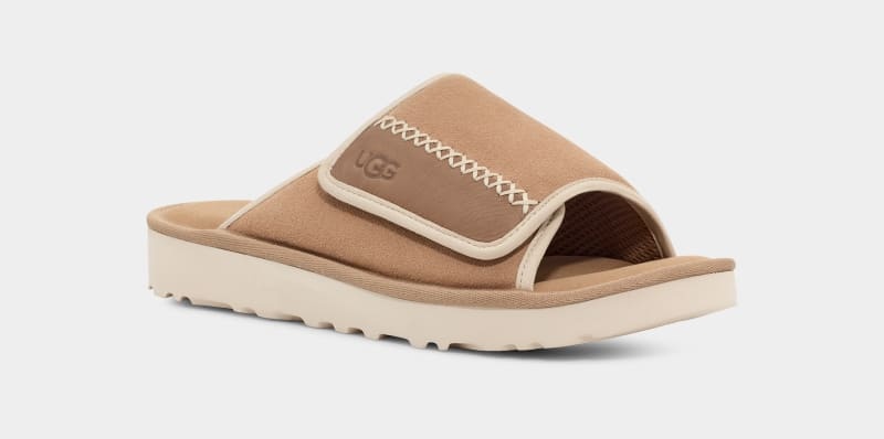 Brown Ugg Goldencoast Men's Slides | Saudi Arabia-5328476