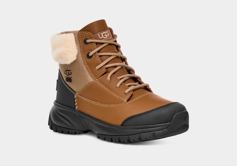 Brown Ugg Yose Fluff V2 Women's Winter Boots | Saudi Arabia-0734618